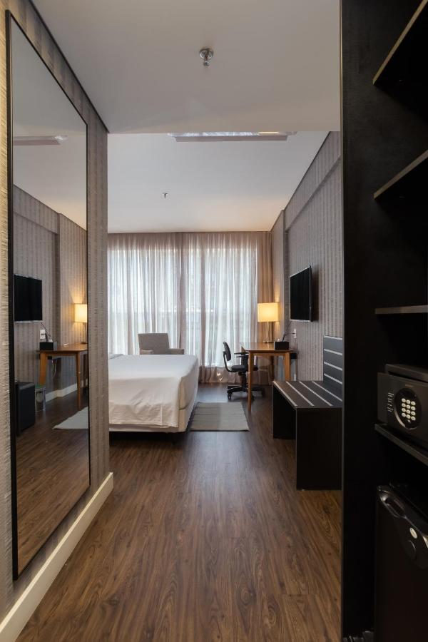 Quarto com Cama King-size
